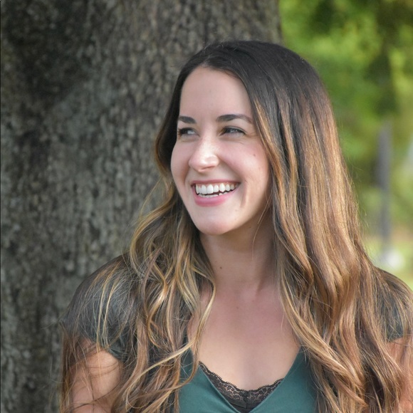 Meet your Posher, Kylie - Picture 1 of 1